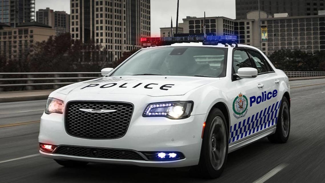 z:\597-20180602\draft\597-car guide\police\chrysler-300c-patrol