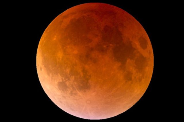 超级血月，Total lunar eclipse