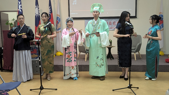 三采國際藝術布市舉辦「胸懷若谷」雙人聯展